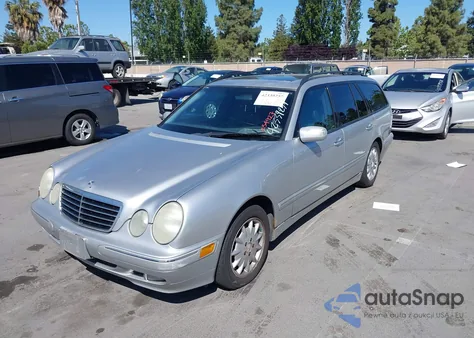 2001 Mercedes-Benz E 320 4M из США, поврежденный, VIN WDBJH82J01X057095